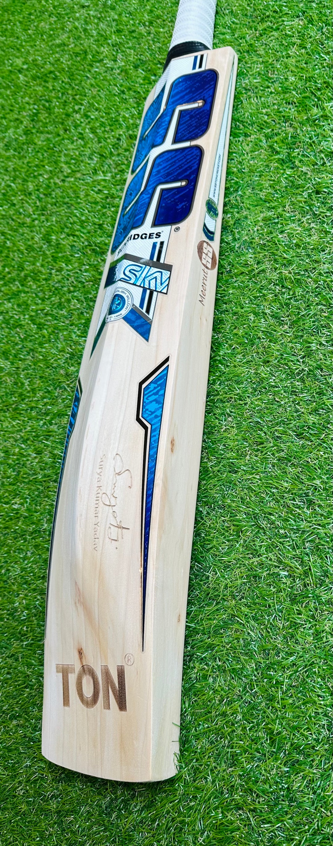 SS TON Sky Flicker Pro Cricket Bat | Harrow Size