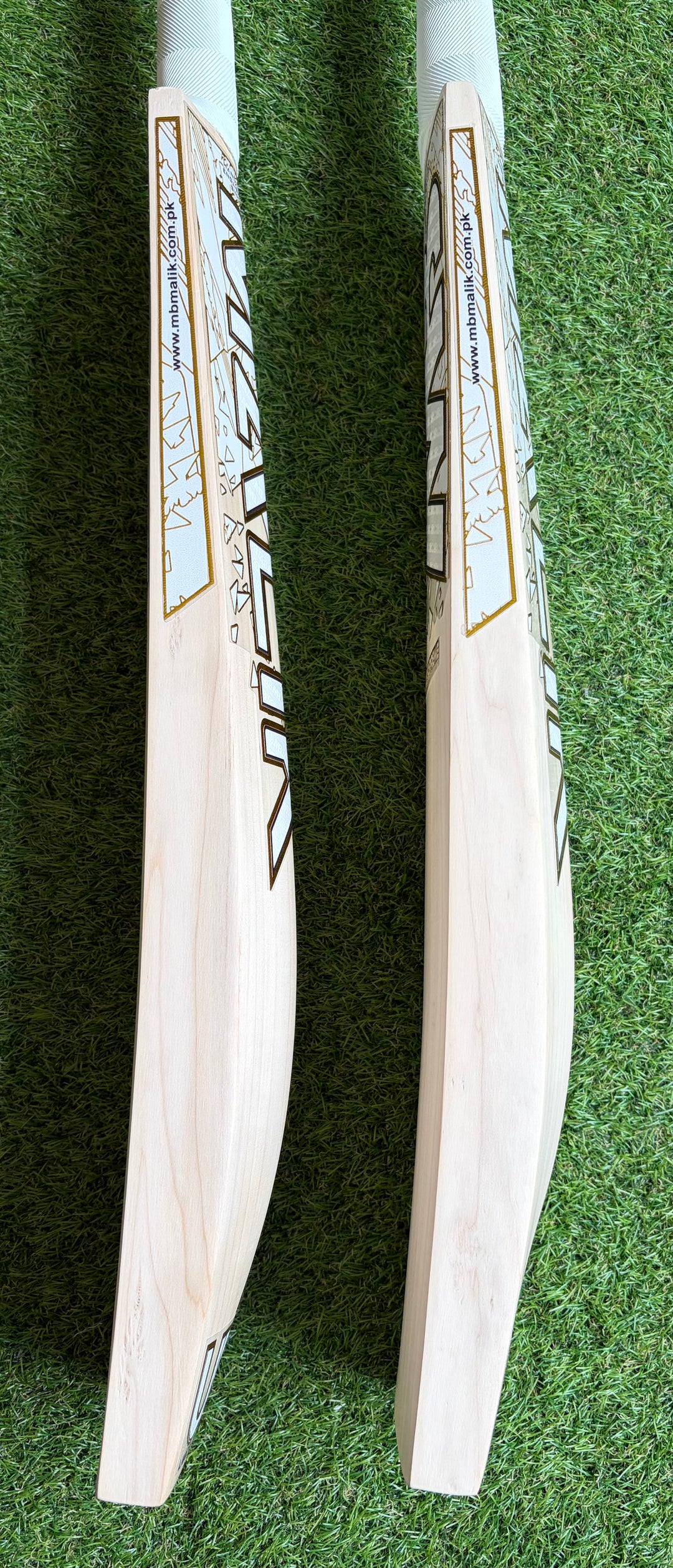 MB Malik Royal Supreme Cricket Bat