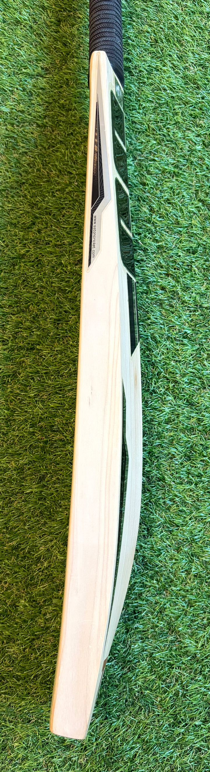 SS TON Limited Edition Cricket Bat | Size 5