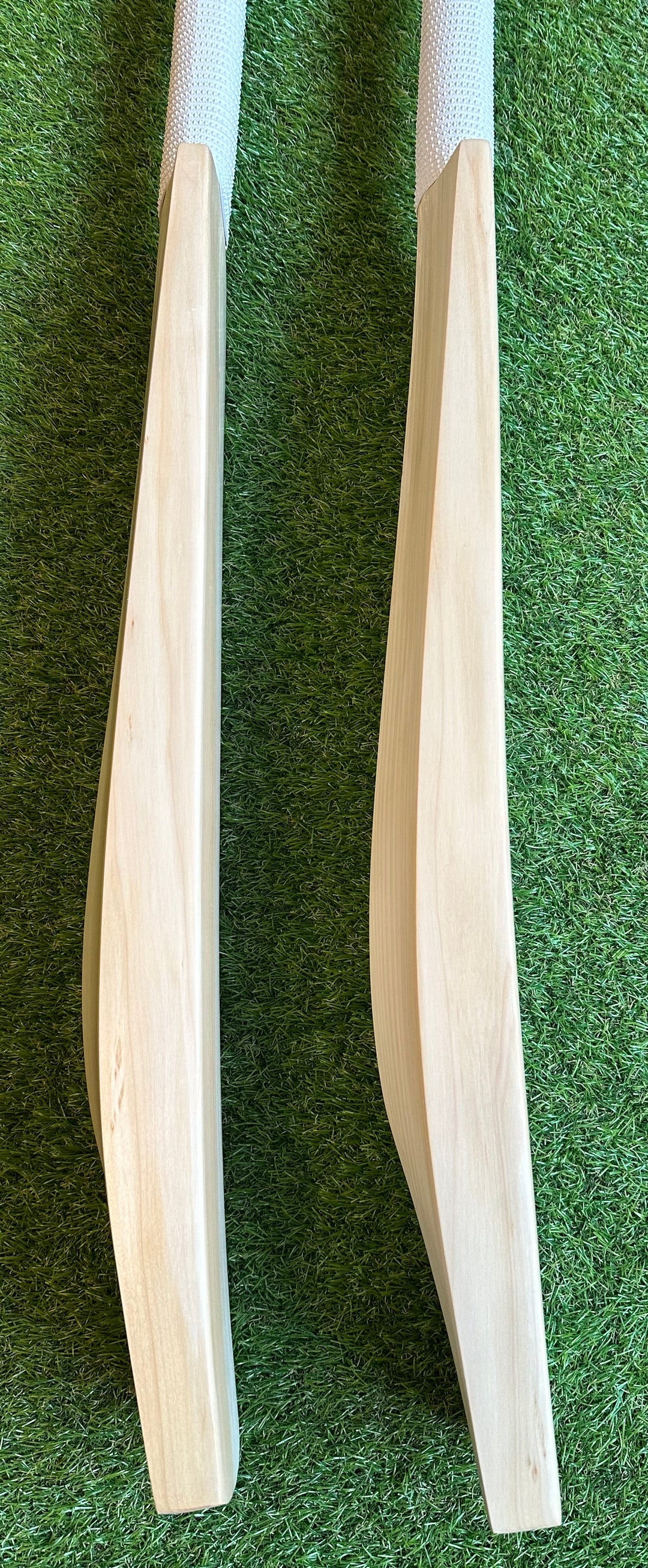 Plain Players Grade 1+ Cricket Bat | Full Profile | Light Weight