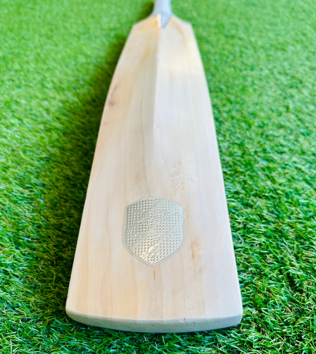 DKP Pro Butterfly Cricket Bat