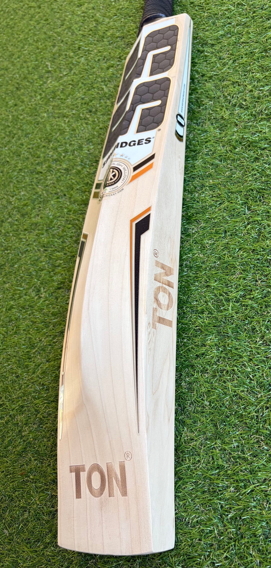 SS Ton Heritage Edition Cricket Bat | Full Profile