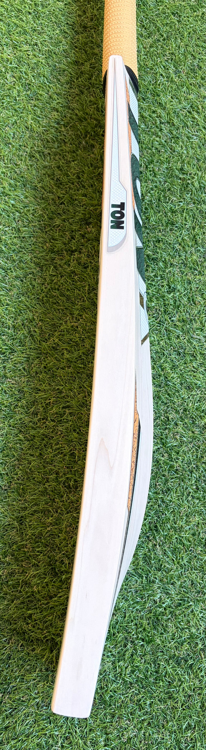 TON Super Cricket Bat | Harrow