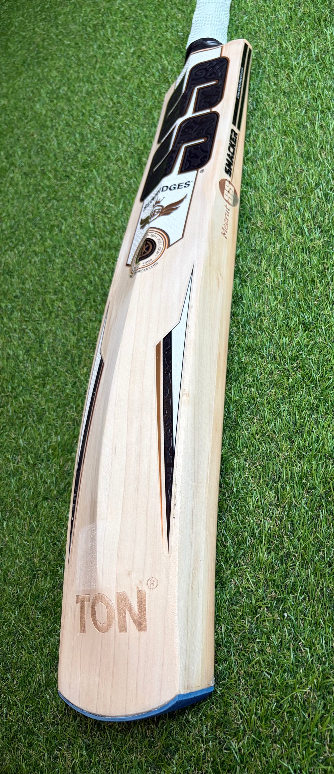SS TON Smacker Players Cricket Bat | Knocked In | Ready to Play