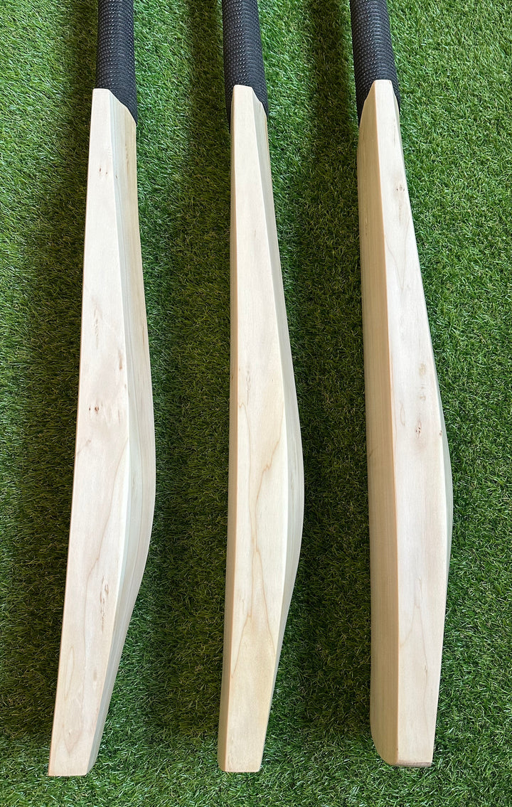 Plain Grade 2 English Willow Cricket Bat |  3lb Monster | Full Profile