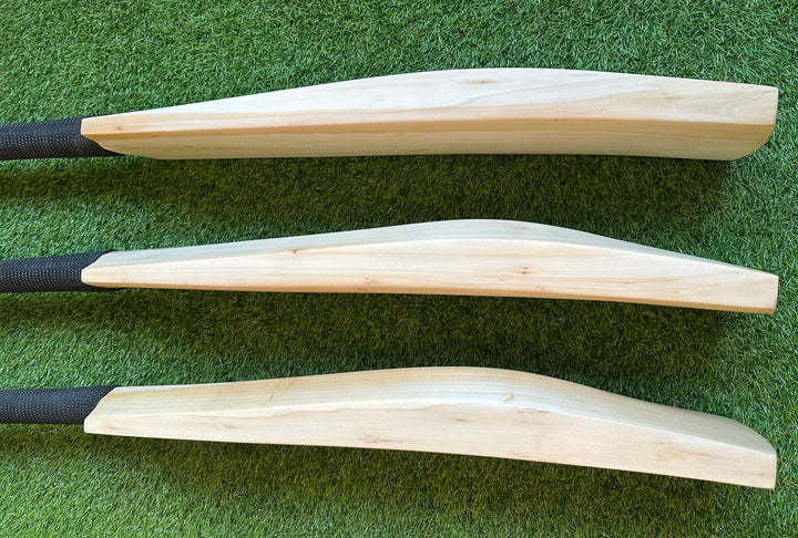 Plain Grade 1 English Willow Cricket Bat | Chris Gayle Profile | 40mm Edges