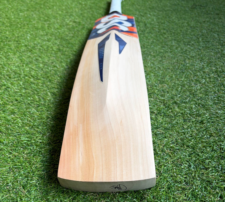 DSC Krunch 3.0 Cricket Bat | 18 Grains