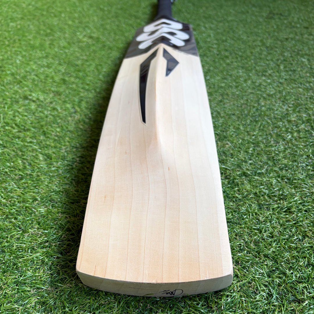 DSC Blak 400 Cricket Bat | 40mm Edges