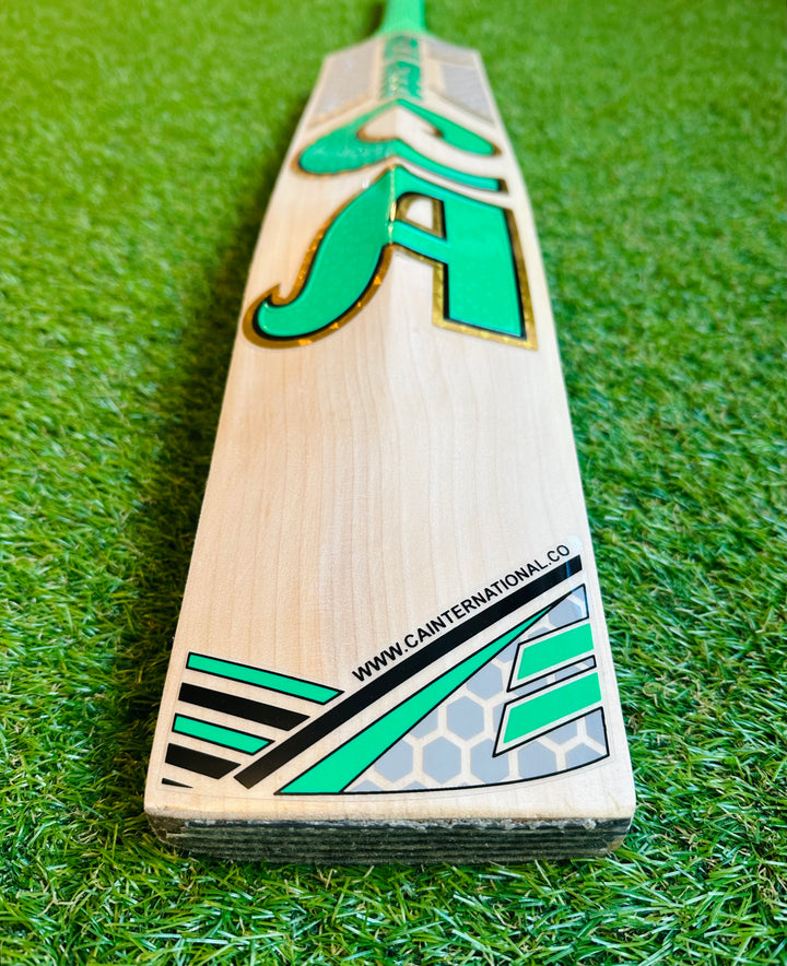 CA 16000 Gold Cricket Bat | 19 Grains | 40mm edges