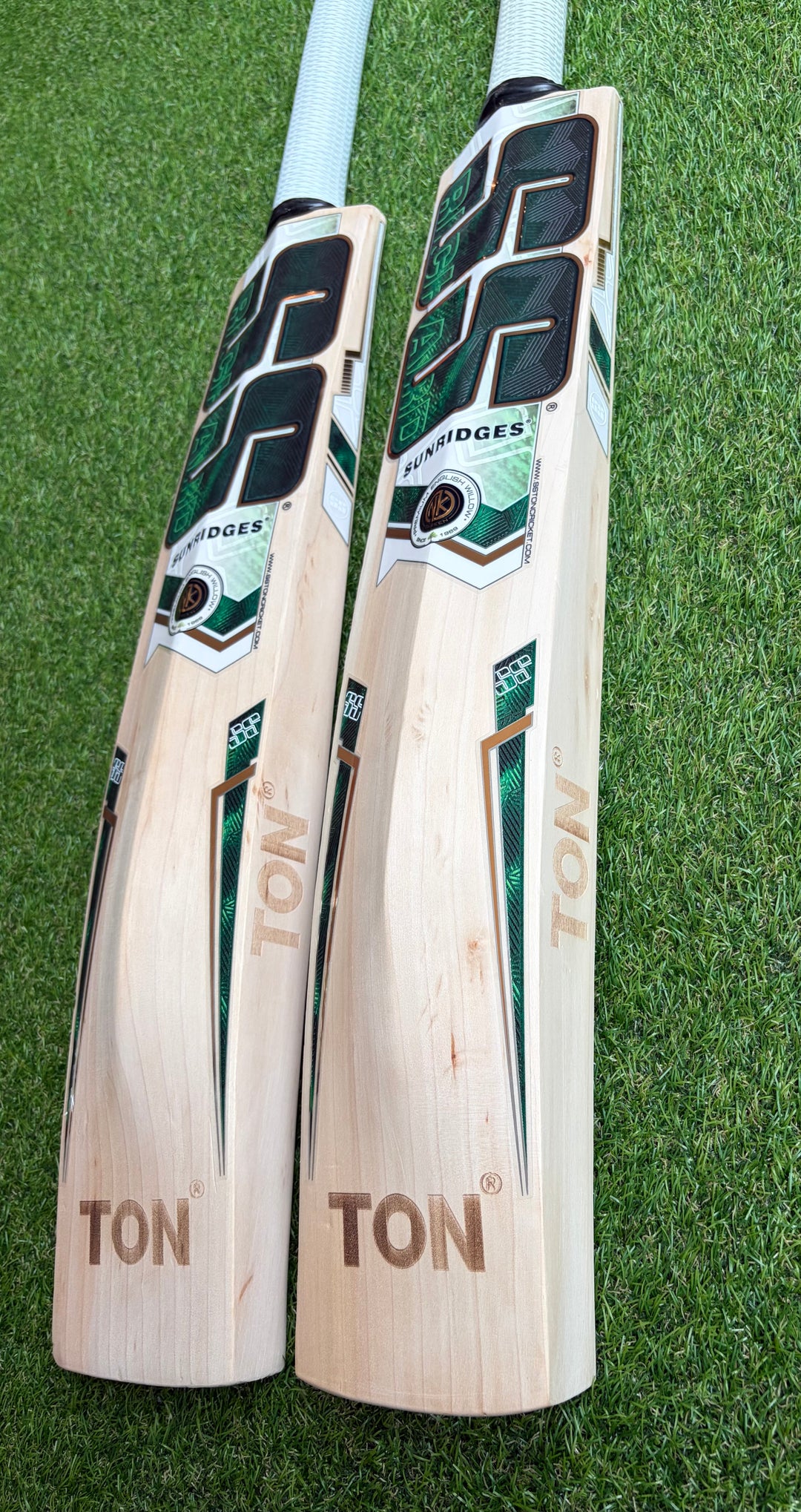 SS TON Sir Richards Cricket Bat | Massive Profile