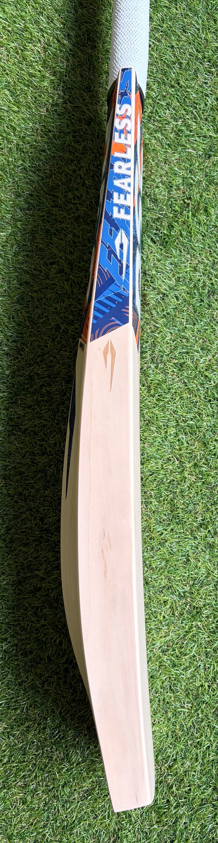 DSC Krunch 3.0 Cricket Bat | 18 Grains