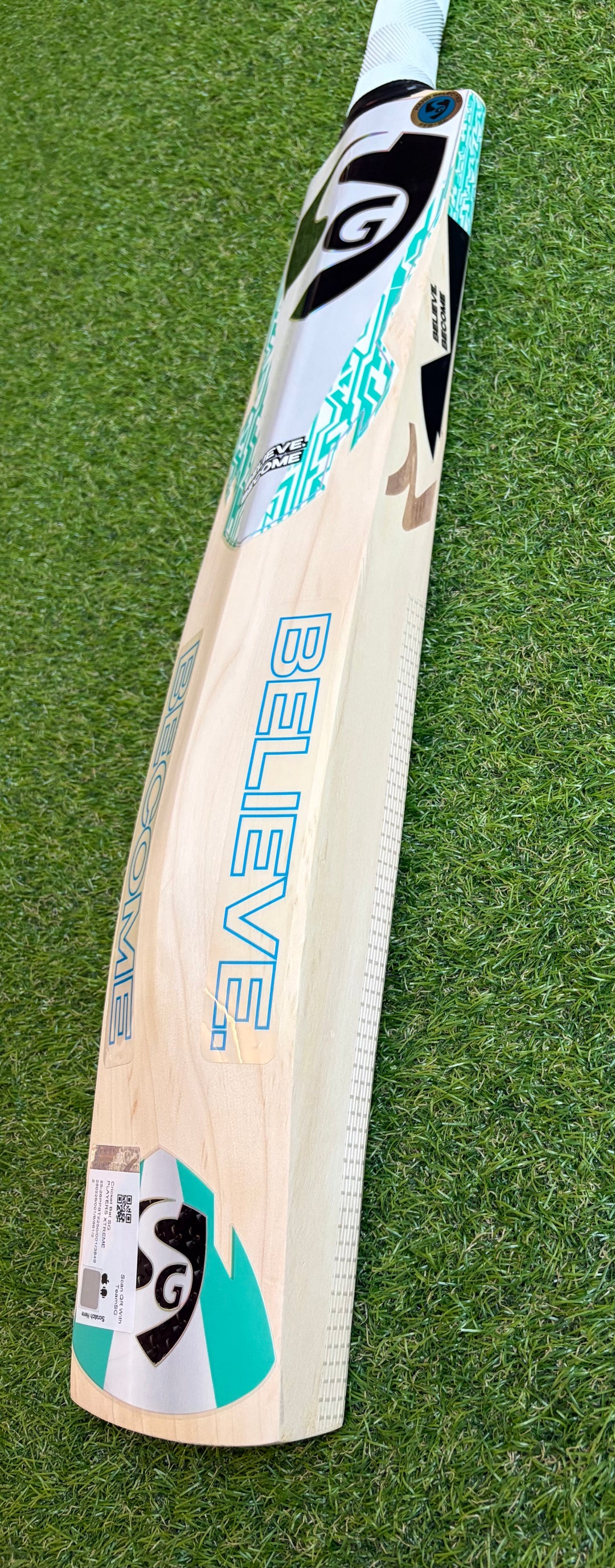 SG Players Xtreme Cricket Bat