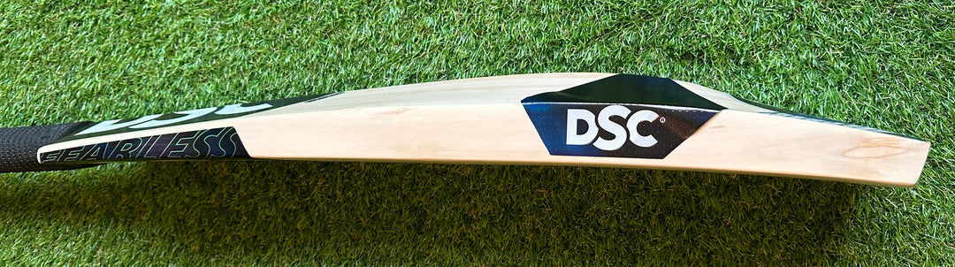 DSC Blak 300 Cricket Bat