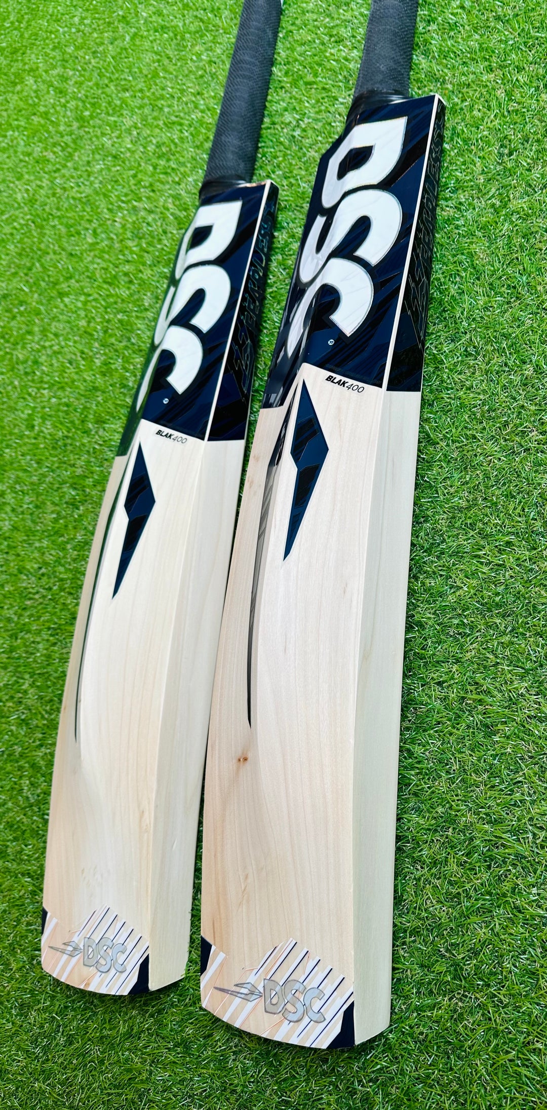 DSC Blak 400 Cricket Bat | 40mm Edges