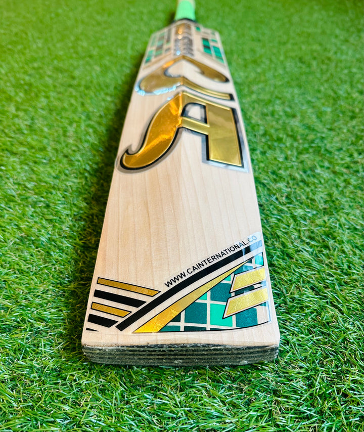 CA 15000 Gold Cricket Bat | Harrow | 14 Grains