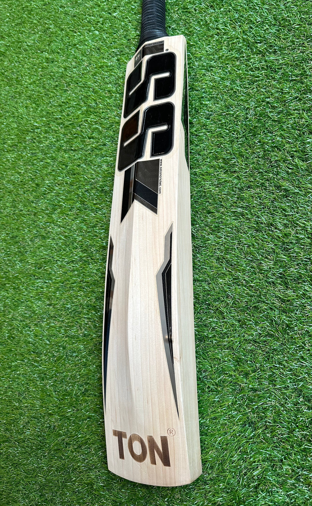 SS TON Limited Edition Cricket Bat | Size 5