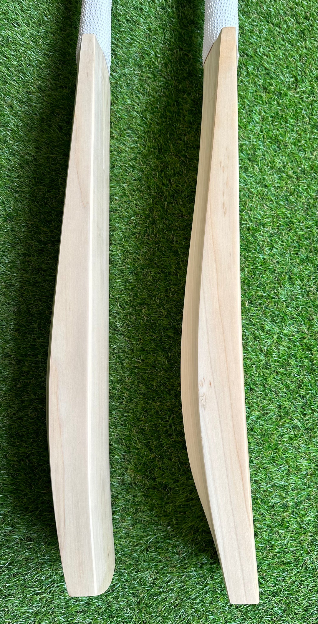 Plain Grade 1 English Willow Cricket Bats | Full Profile No Concaving 