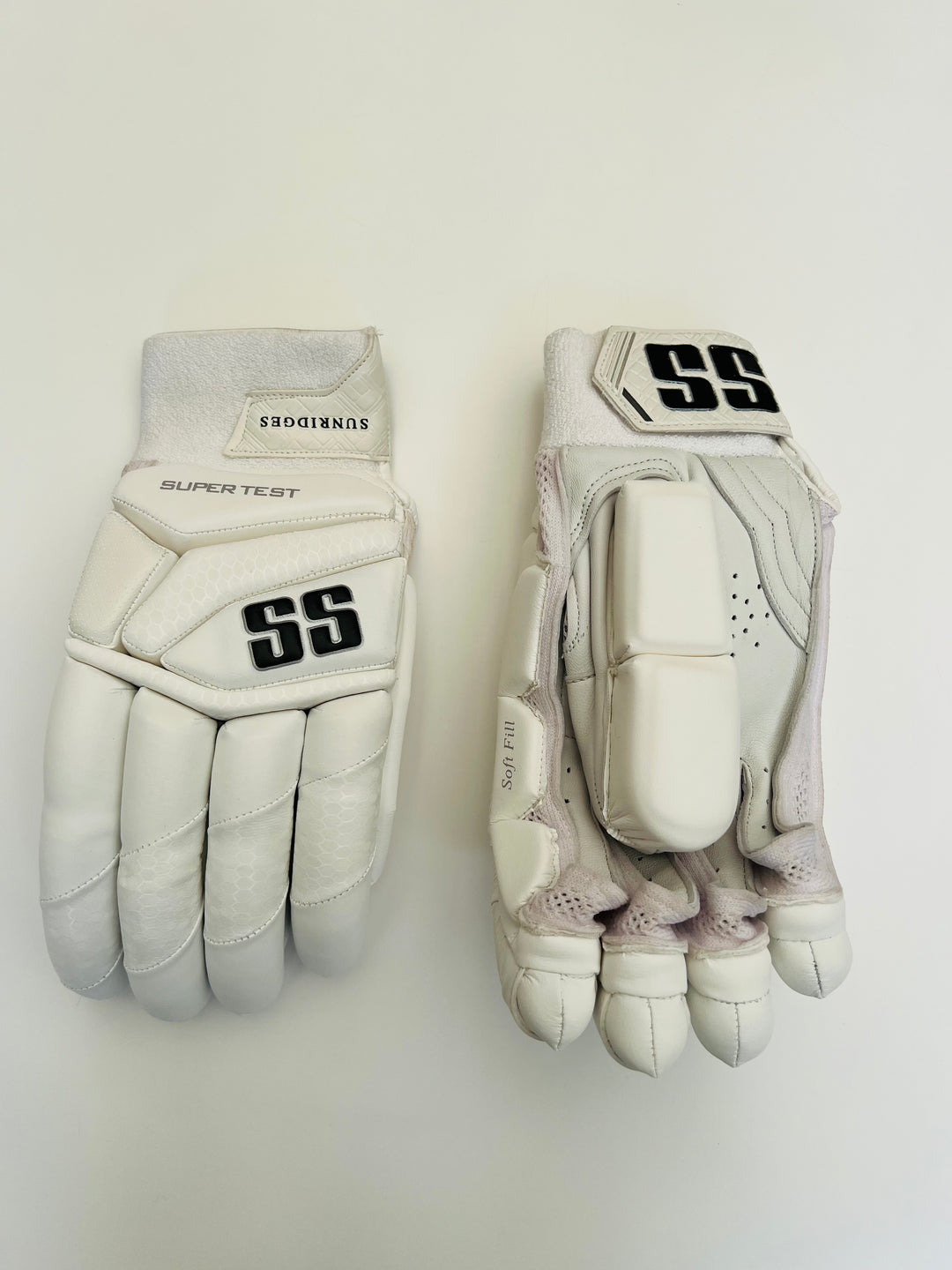 SS TON Super Test White Cricket Batting Gloves