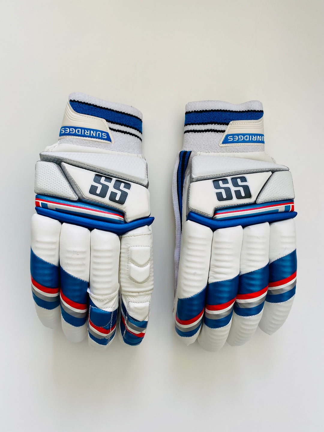 SS TON QDK Cricket Batting Gloves