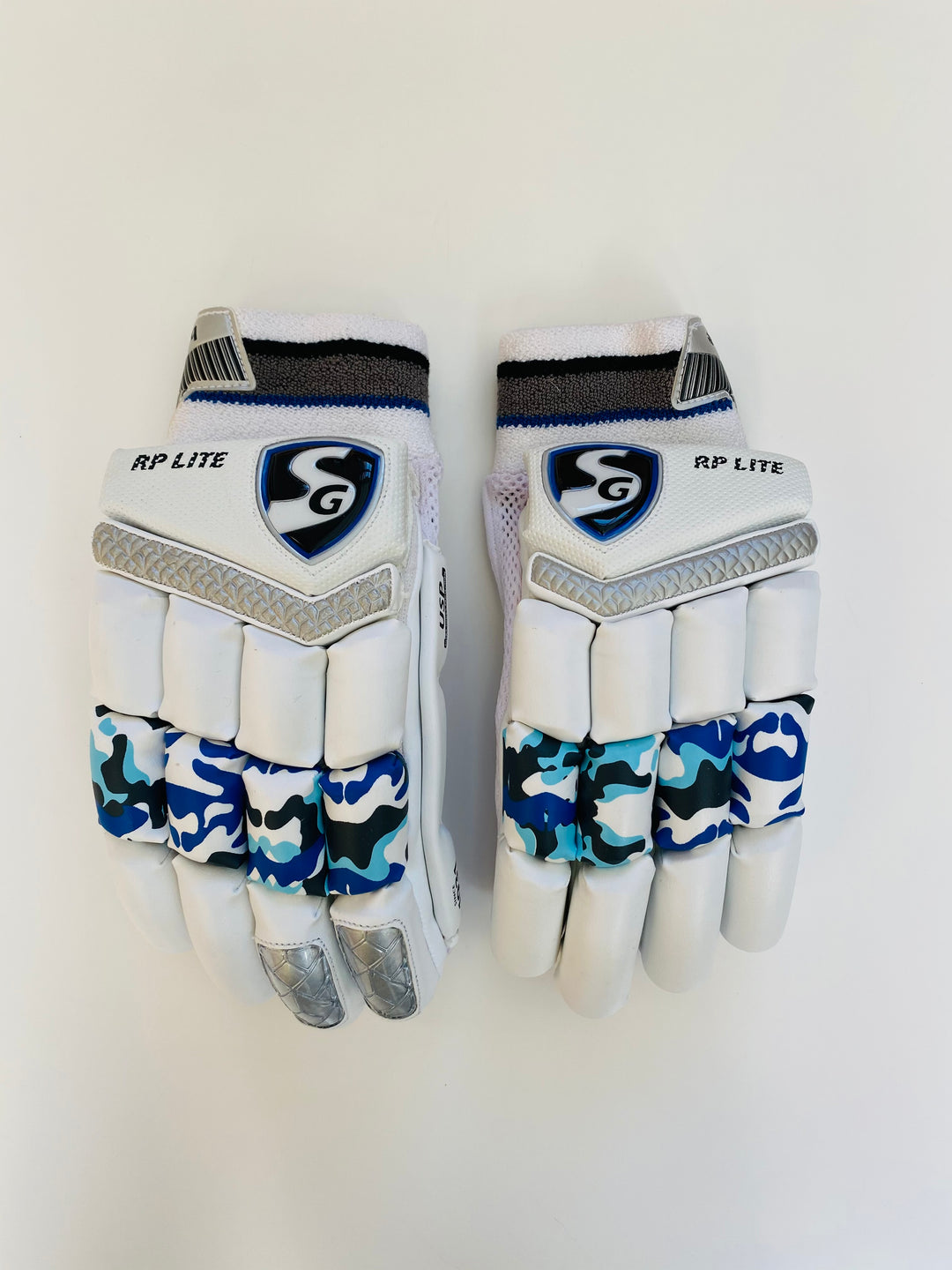 SG RP Lite Cricket Batting Gloves | As Endorsed by Rishabh Pant