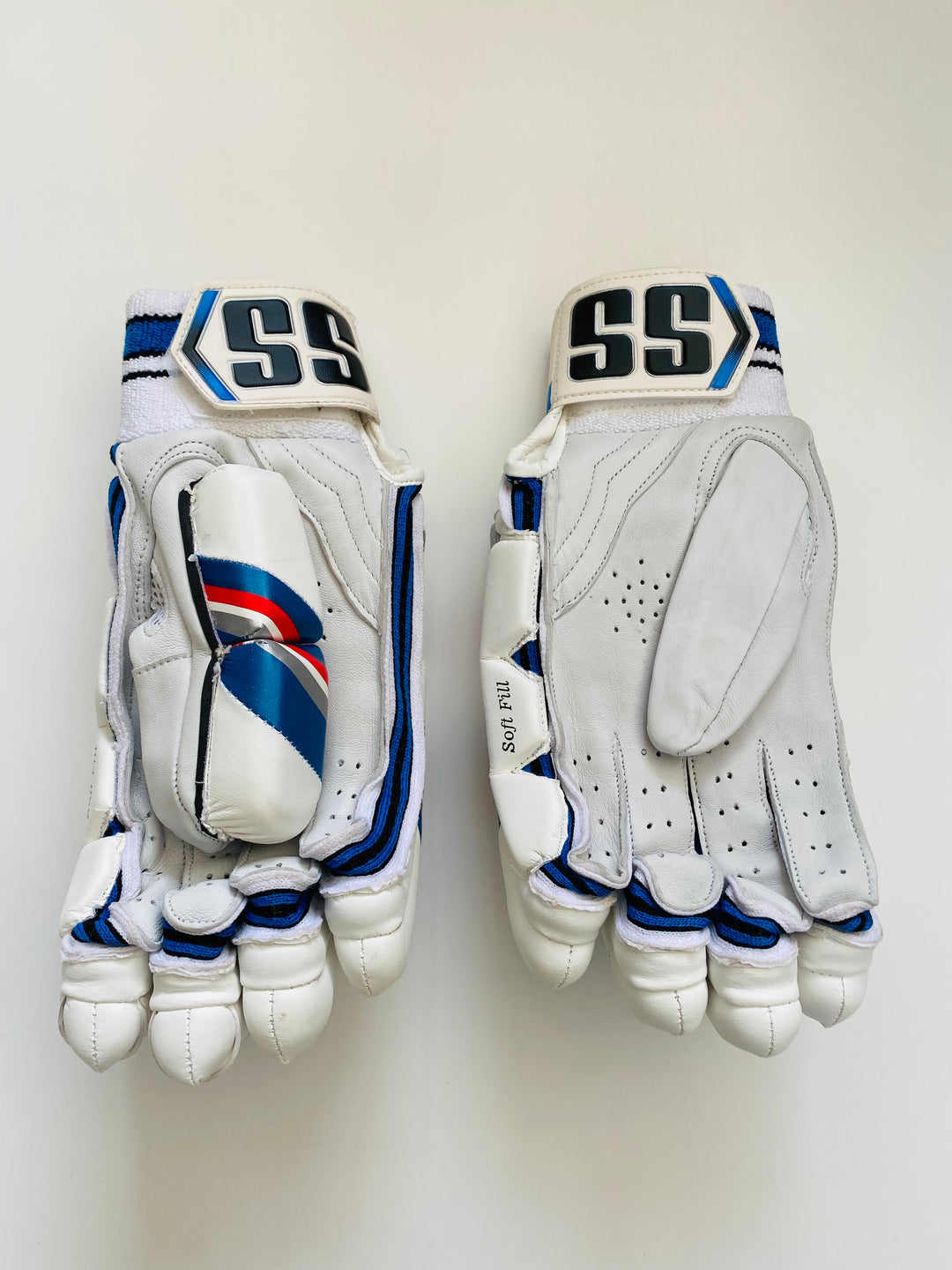 SS TON QDK Cricket Batting Gloves