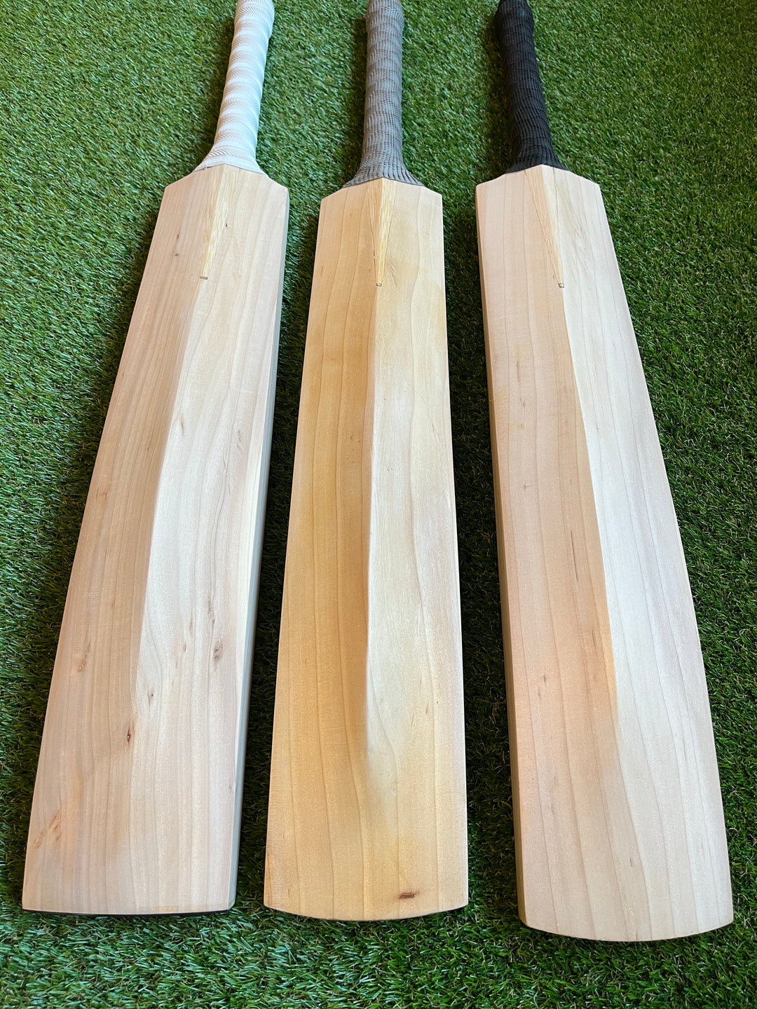 Plain Grade 2 English Willow Cricket Bats | Made in England | 40mm Edges