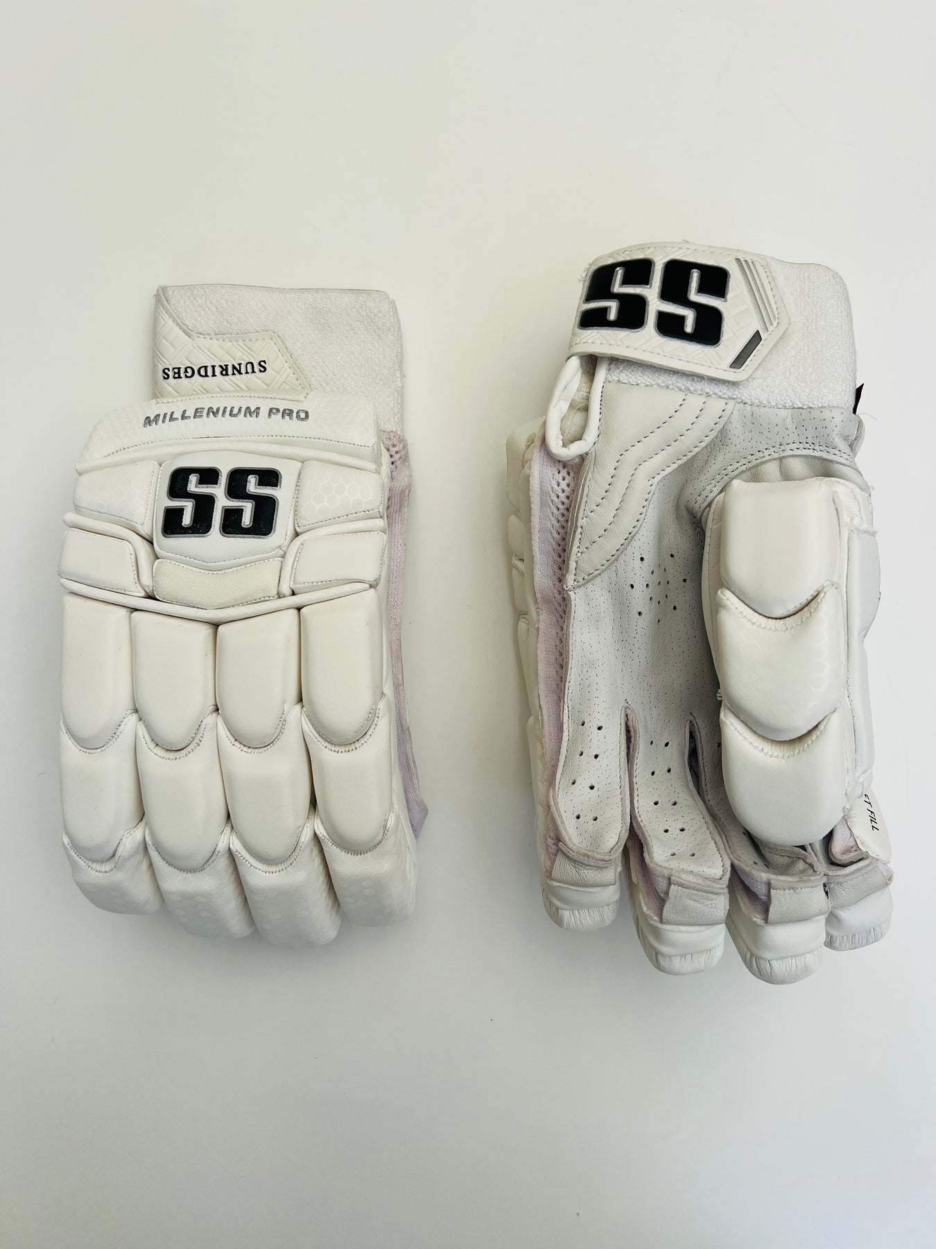 Good batting gloves deals