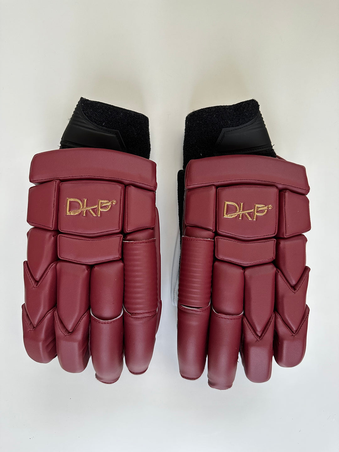 Maroon batting gloves shop